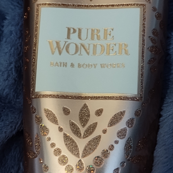NWT!! Bath & Body Works PURE WONDER Body Cream 8oz - Picture 2 of 5